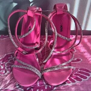 Fashion Nova Fuchsia Strappy Heels